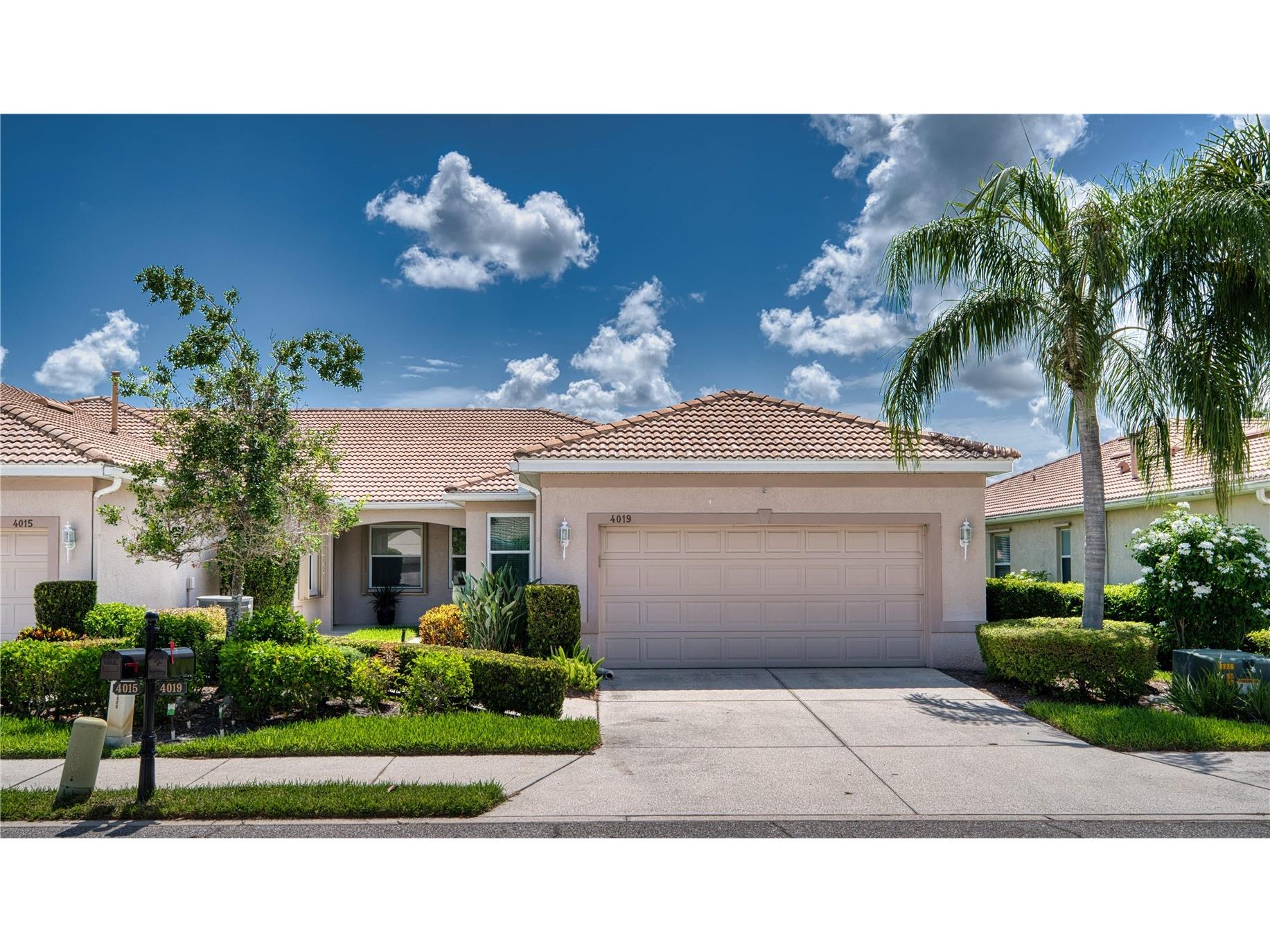 4019 Cascade Falls Drive Sarasota FL 34243 A4698780 image1