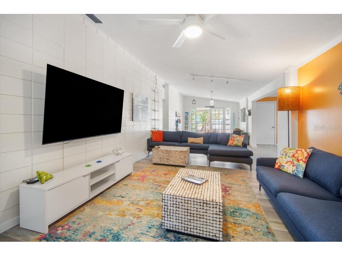 402 71st Street Holmes Beach FL 34217 A4645179 image13