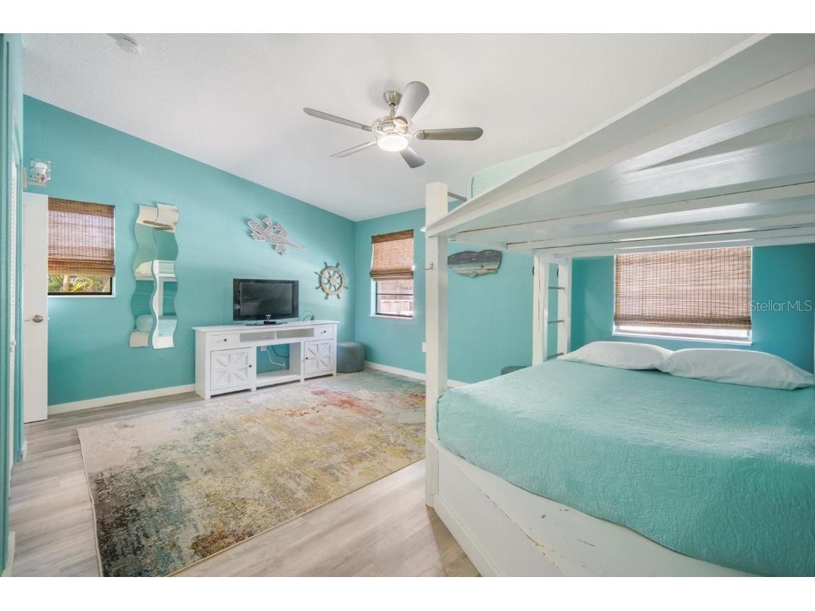 402 71st Street Holmes Beach FL 34217 A4645179 image25