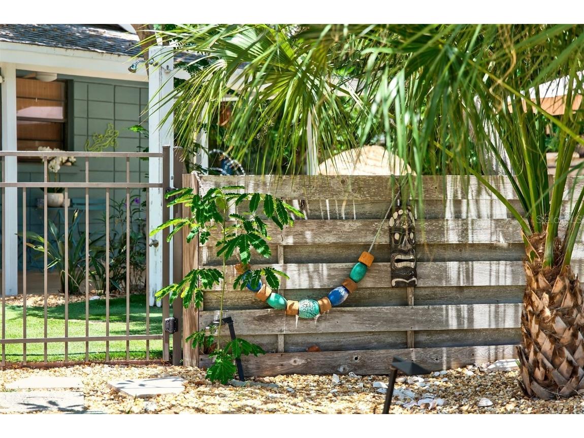 402 71st Street Holmes Beach FL 34217 A4645179 image6