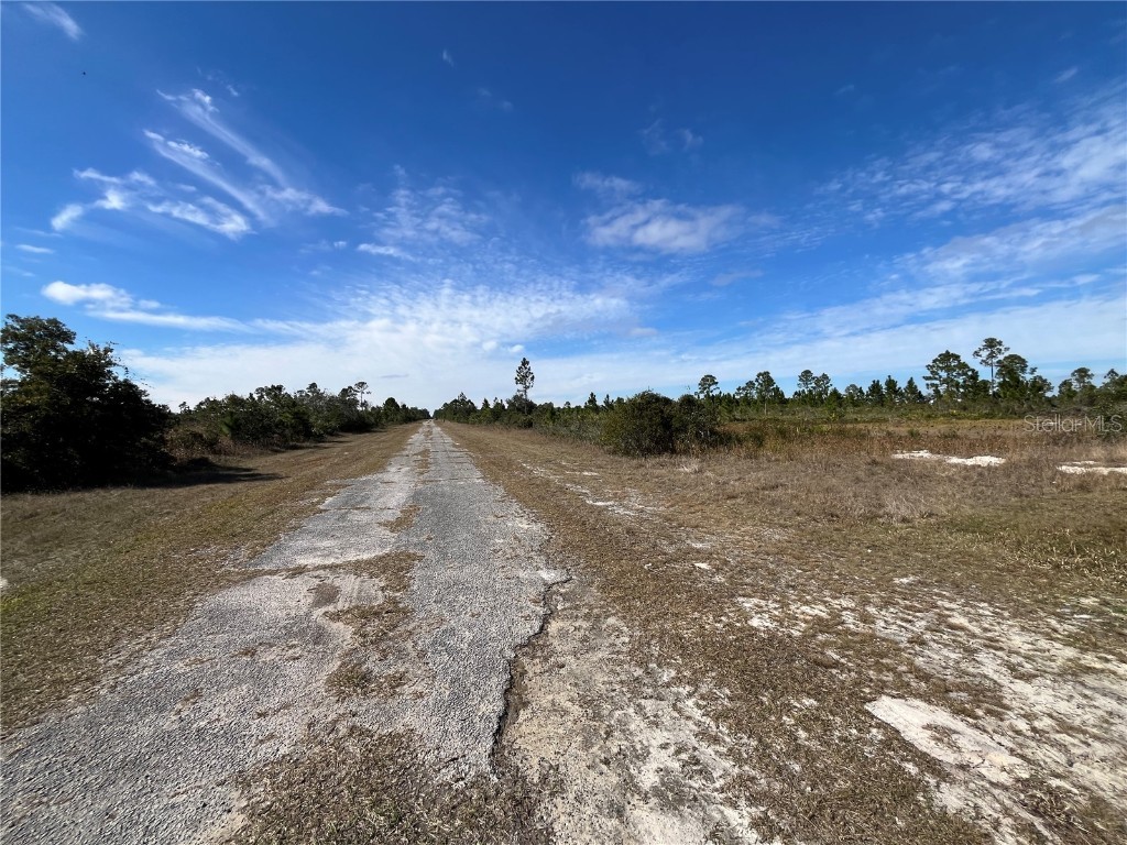 402 Belmonte Drive Indian Lake Estates FL 33855 - LAKE WALK IN WATER P4933245 image4