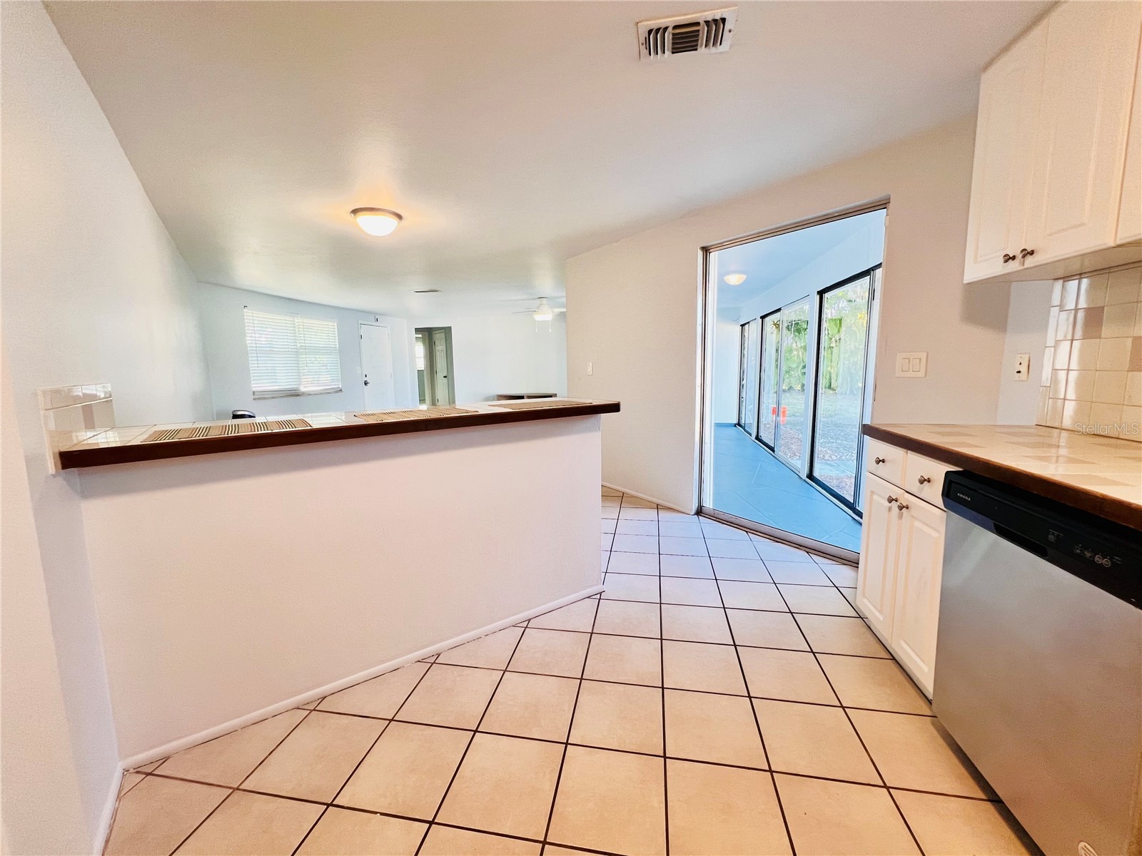 402 Belvidere Road Englewood FL 34223 D6145609 image11