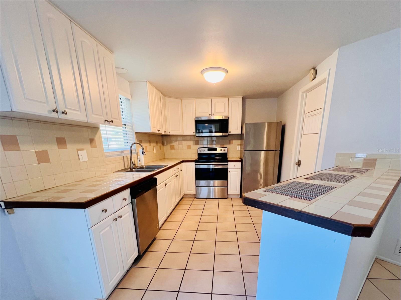 402 Belvidere Road Englewood FL 34223 D6145609 image12