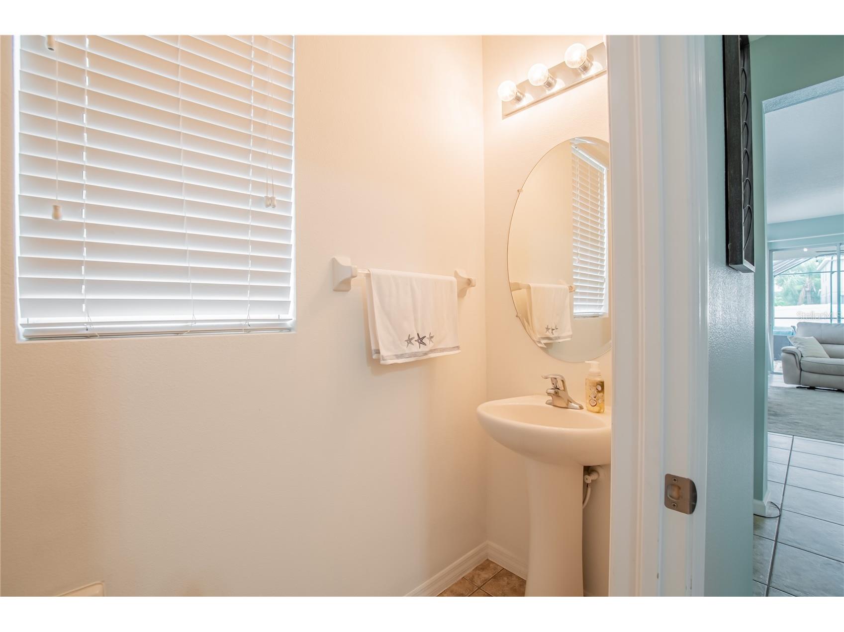 402 Britton Shores Court Ruskin FL 33570 TB8513937 image13