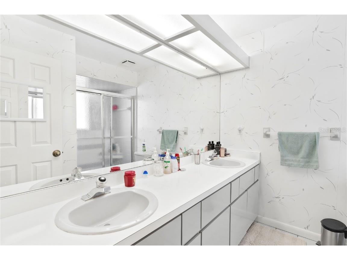 402 Clusterwood Drive Yalaha FL 34797 - LAKE HARRIS G5106185 image24