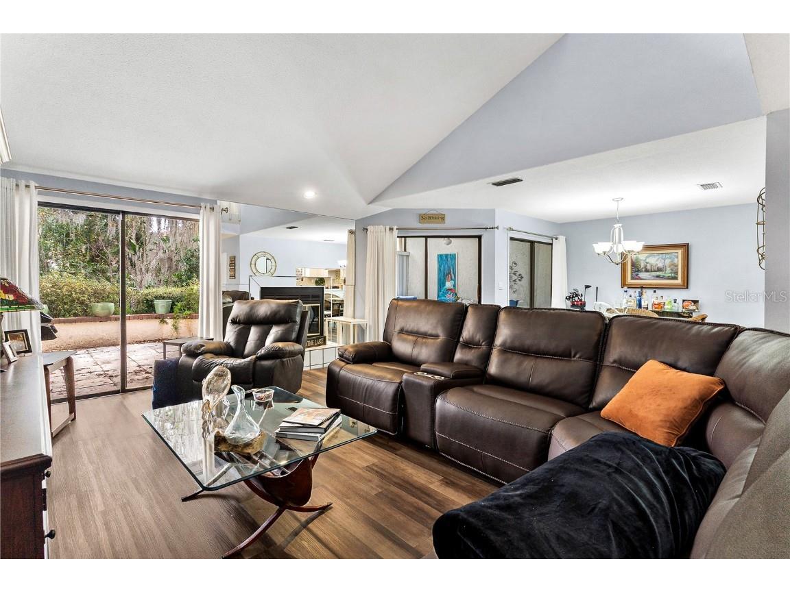 402 Clusterwood Drive Yalaha FL 34797 - LAKE HARRIS G5106185 image5