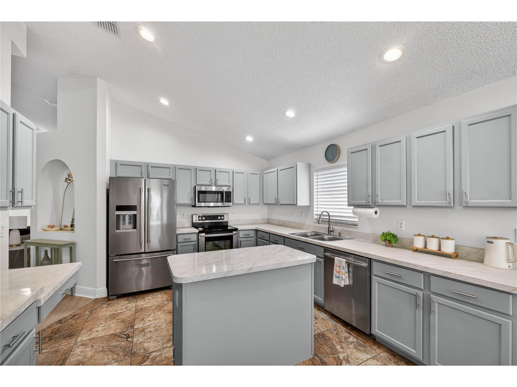 402 Delancey Drive Davenport FL 33837 O6413413 image14