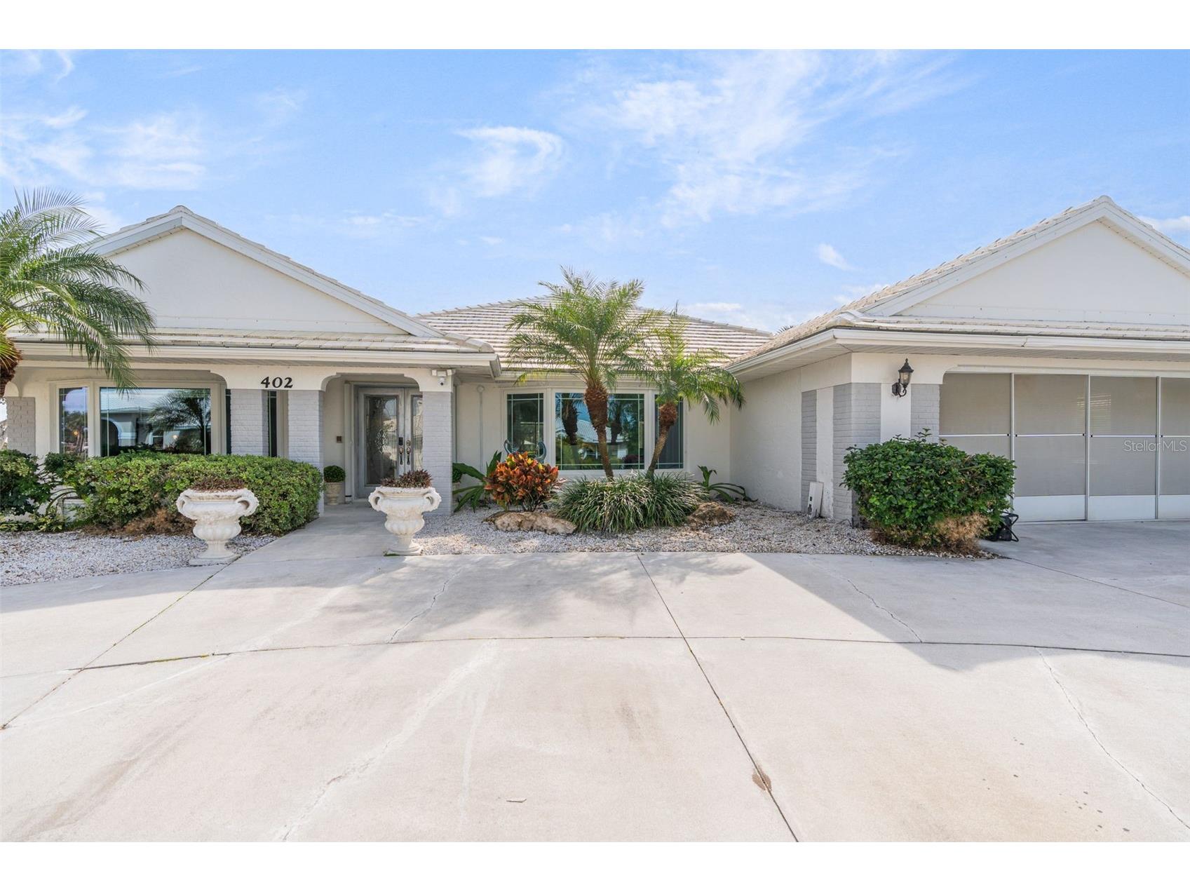 402 Devonshire Lane Venice FL 34293 A4678374 image1