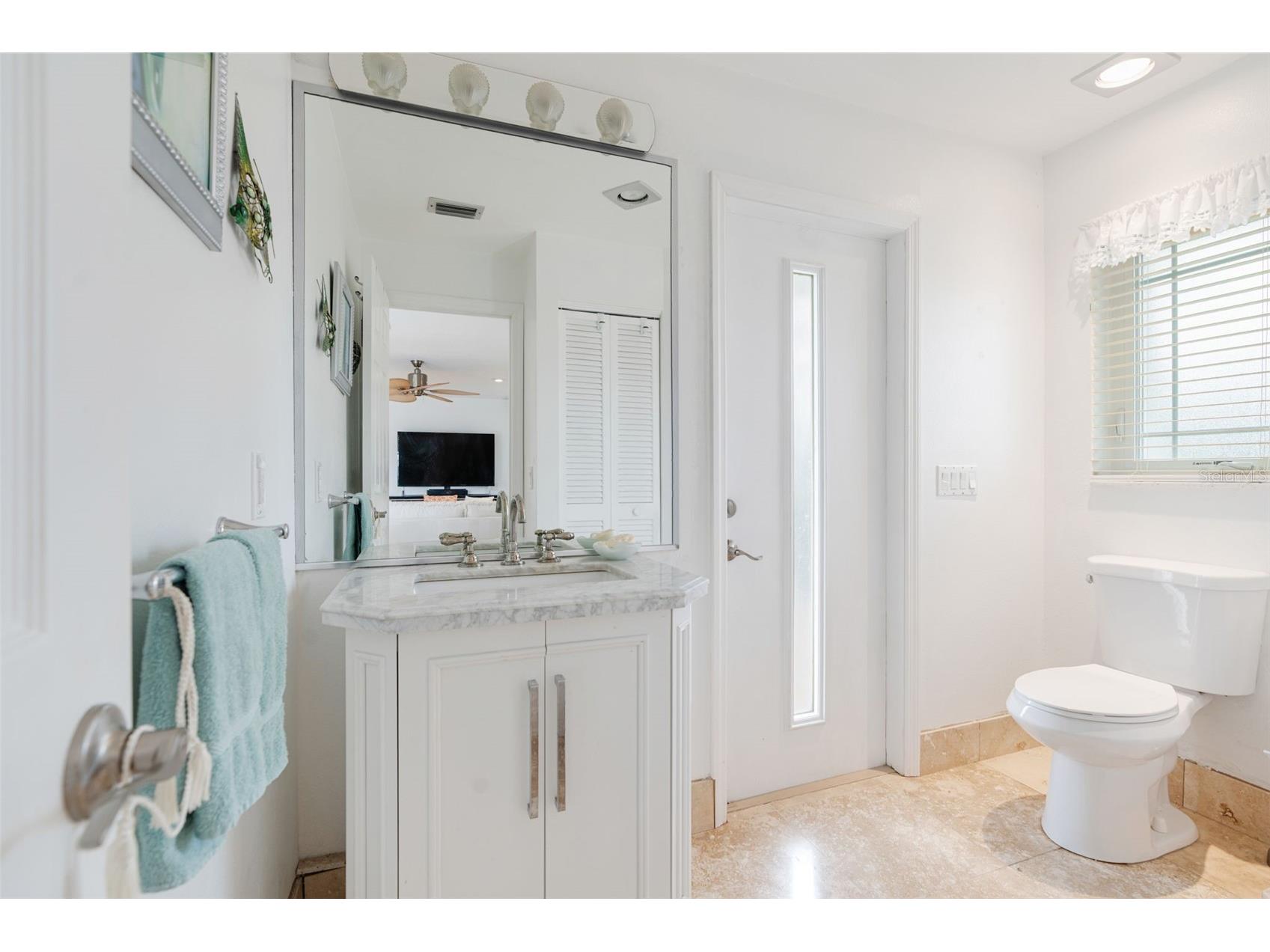 402 Devonshire Lane Venice FL 34293 A4678374 image36