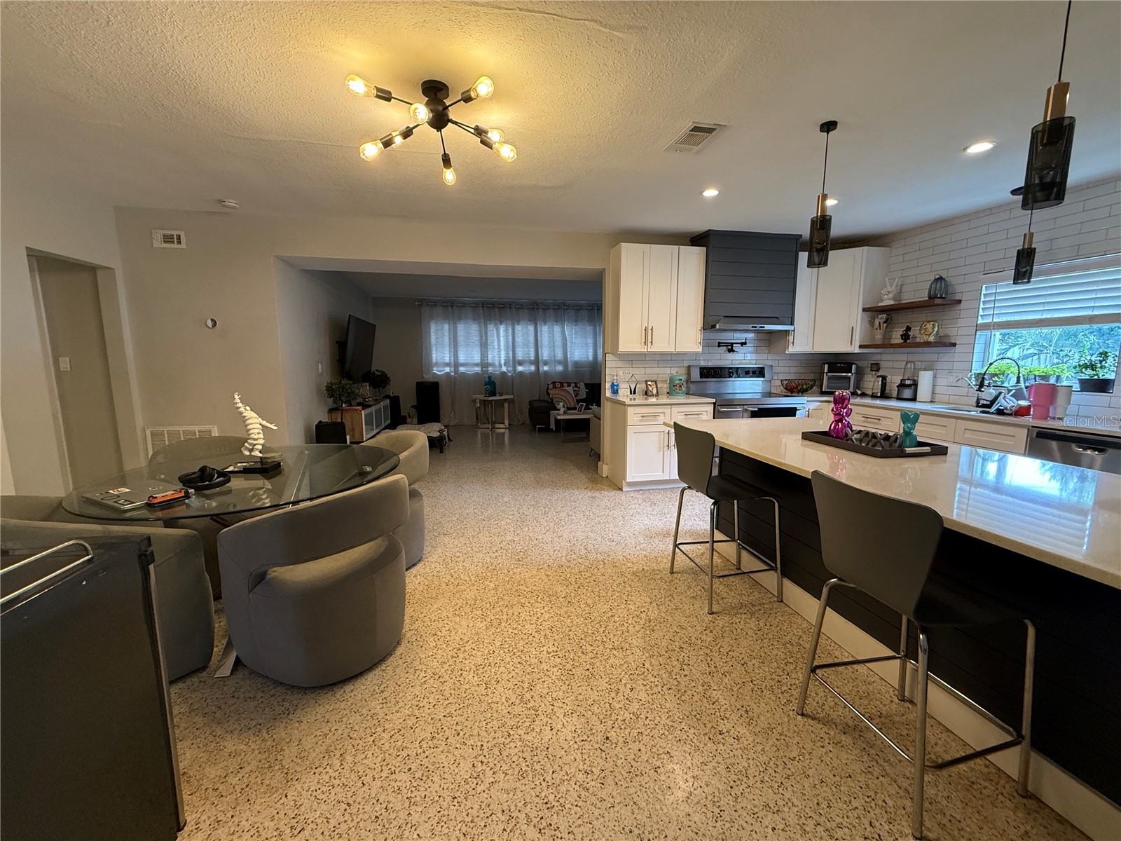 402 Doolittle Street Orlando FL 32839 S5142282 image3