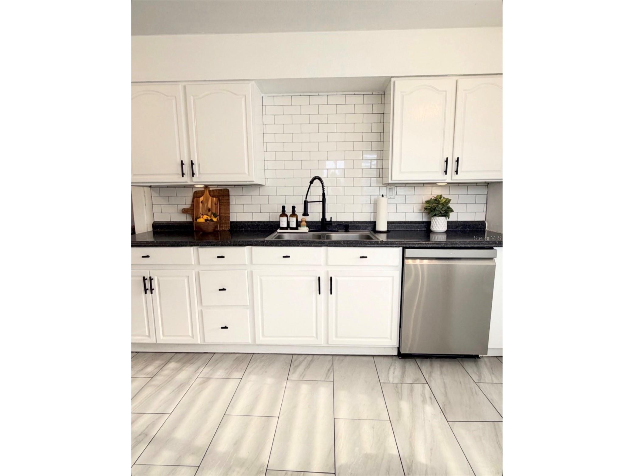 402 E Poinsettia Street Lakeland FL 33803 - LAKE HOLLINGSWORTH L4959641 image3