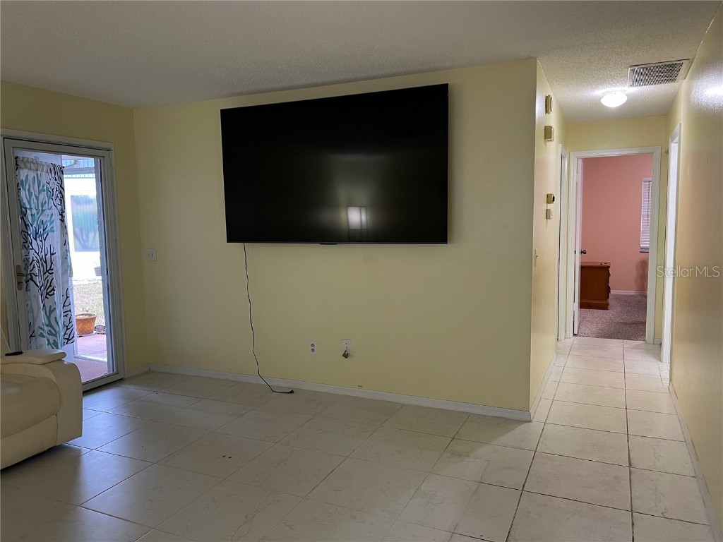 402 Finchley Court #B Sun City Center FL 33573 A4677265 image4