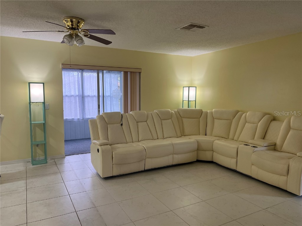402 Finchley Court #B Sun City Center FL 33573 A4677265 image5