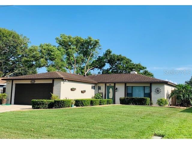 402 Firewood Avenue Eustis FL 32726 G5093875 image1