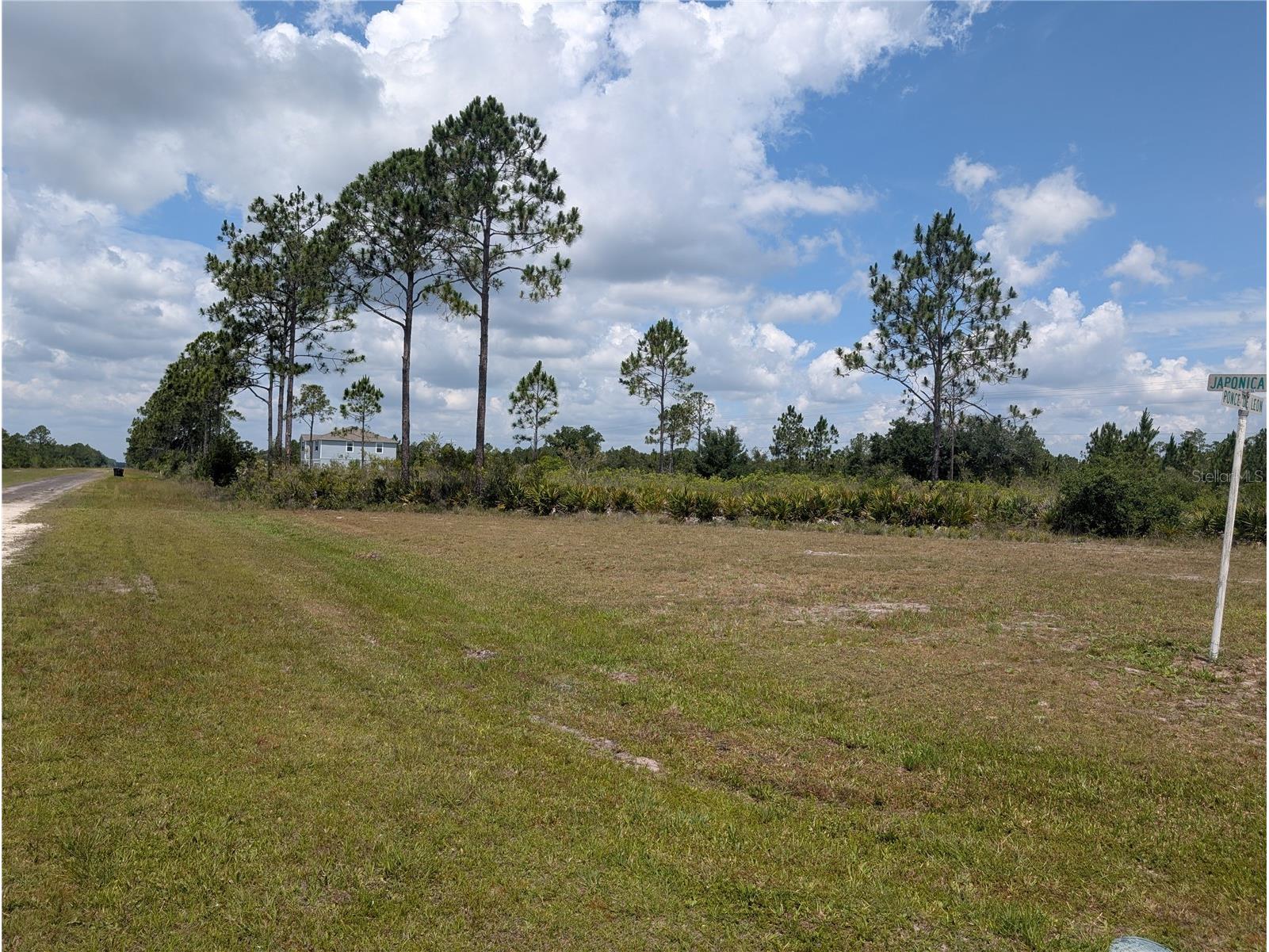 402 Japonica Drive Indian Lake Estates FL 33855 - LAKE WALK-IN-WATER P4938836 image5