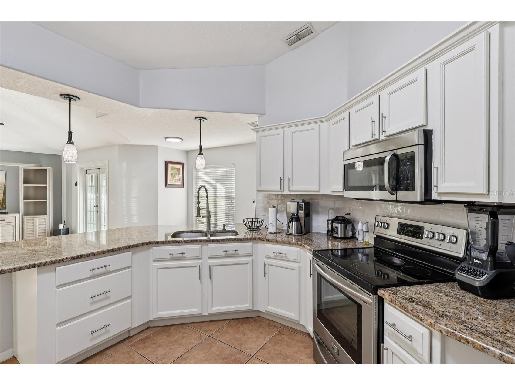 402 Ohio Way Kissimmee FL 34759 S5141942 image4