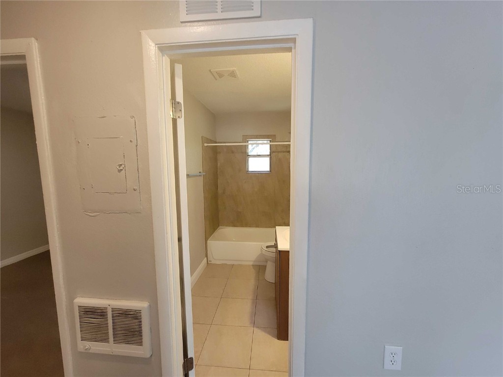 402 Peters St Wildwood FL 34785 S5139140 image16