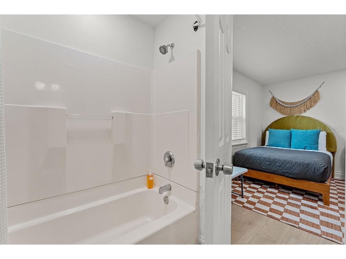 402 S Orlando Avenue Cocoa Beach FL 32931 - COCOA BEACH O6318947 image12