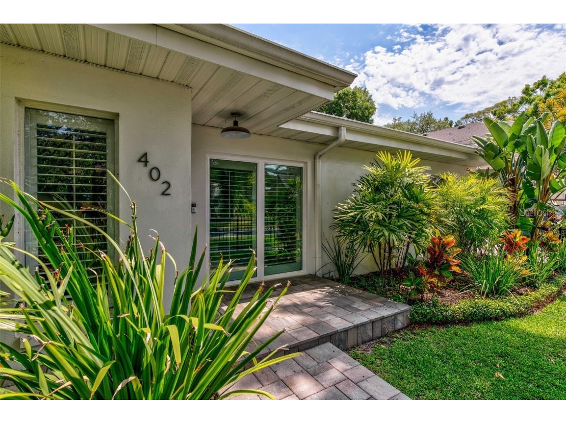 402 S Royal Poinciana Drive Tampa FL 33609 U8248343 image1