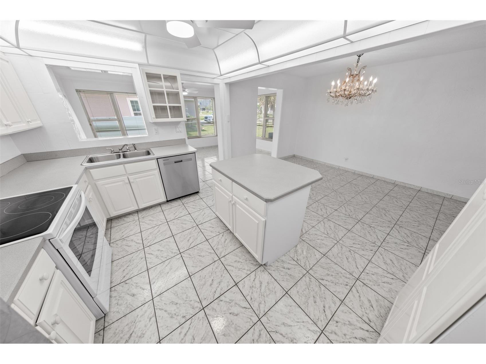 402 Seaview Avenue Daytona Beach FL 32118 NS1088477 image15