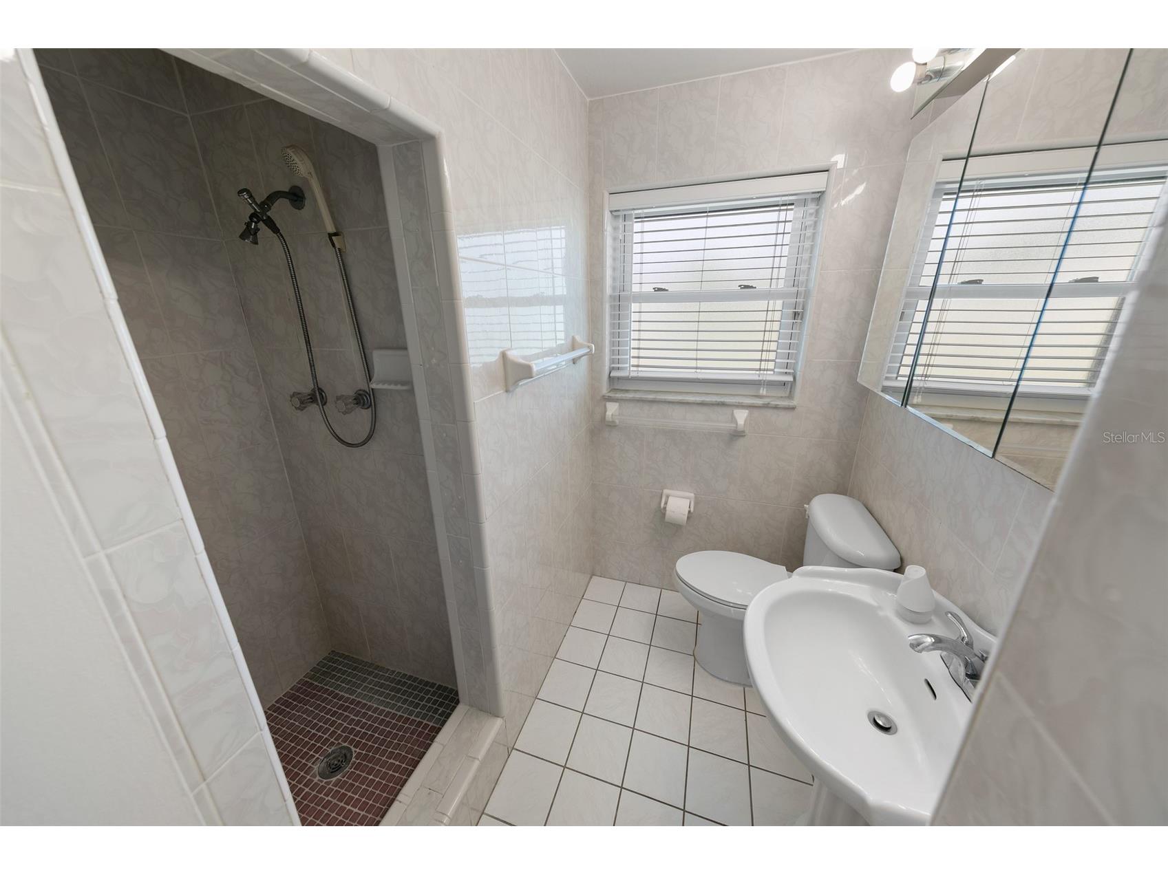 402 Seaview Avenue Daytona Beach FL 32118 NS1088477 image27