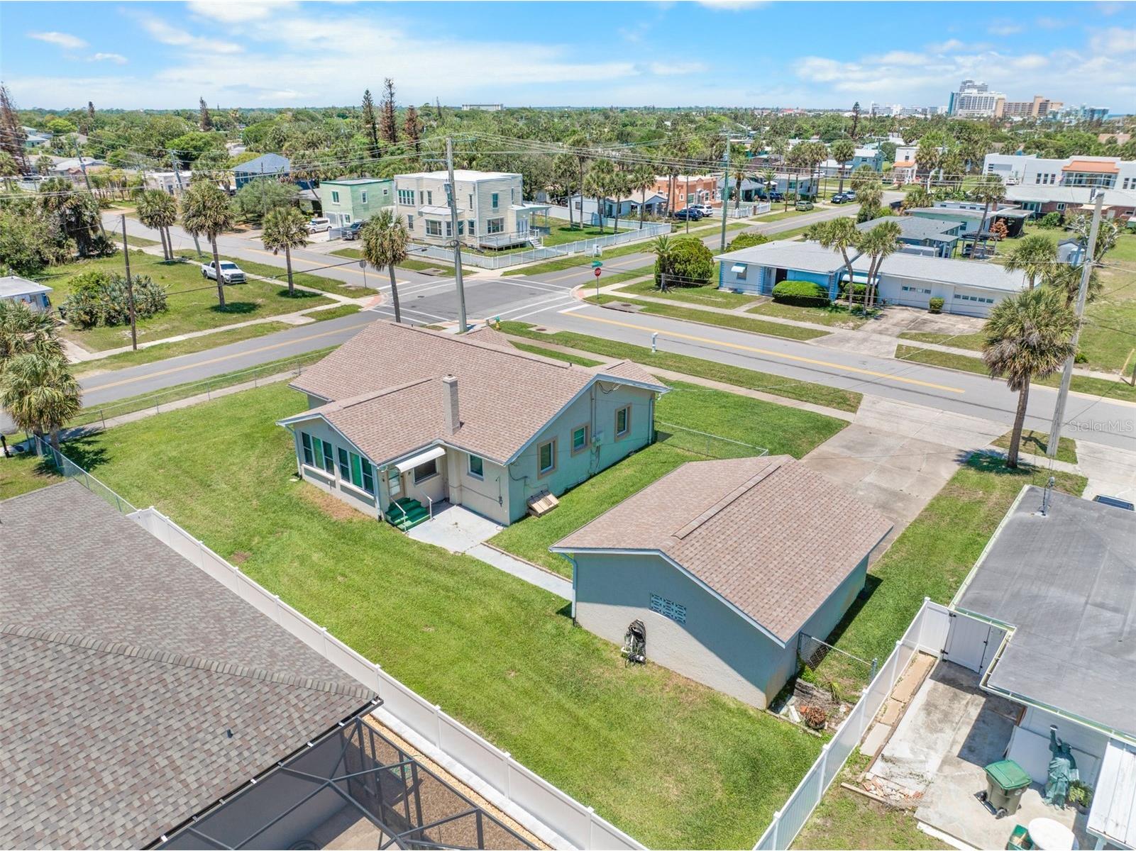 402 Seaview Avenue Daytona Beach FL 32118 NS1088477 image3