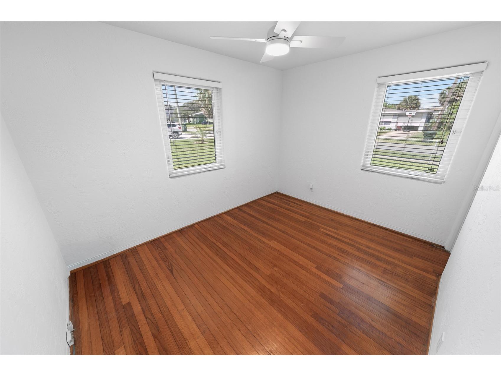 402 Seaview Avenue Daytona Beach FL 32118 NS1088477 image30