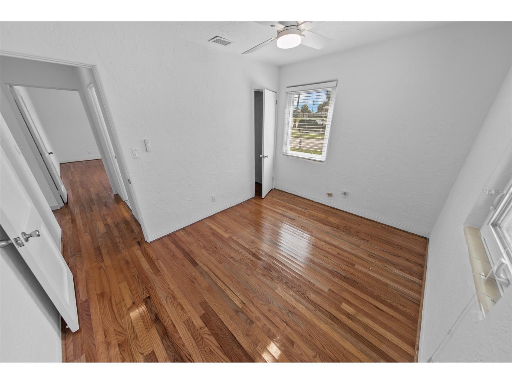 402 Seaview Avenue Daytona Beach FL 32118 NS1088477 image39