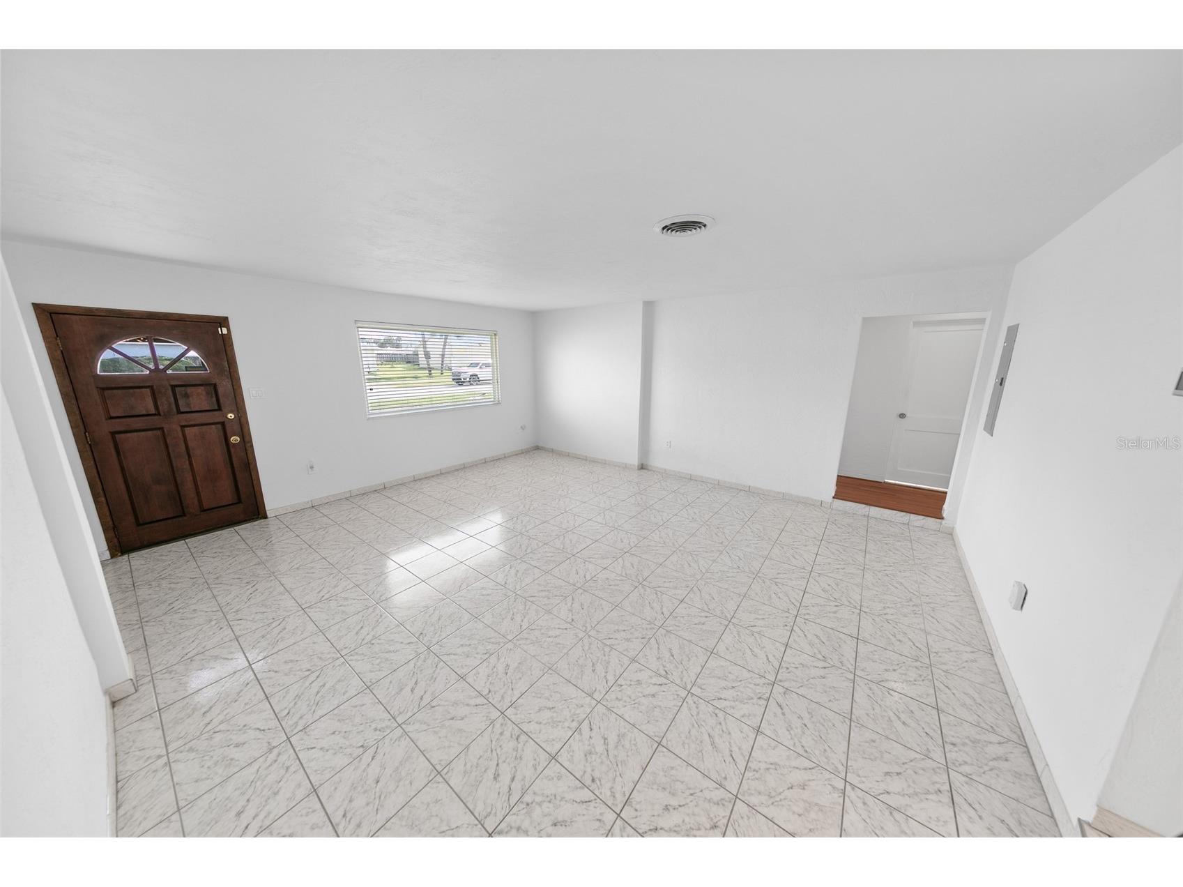402 Seaview Avenue Daytona Beach FL 32118 NS1088477 image4