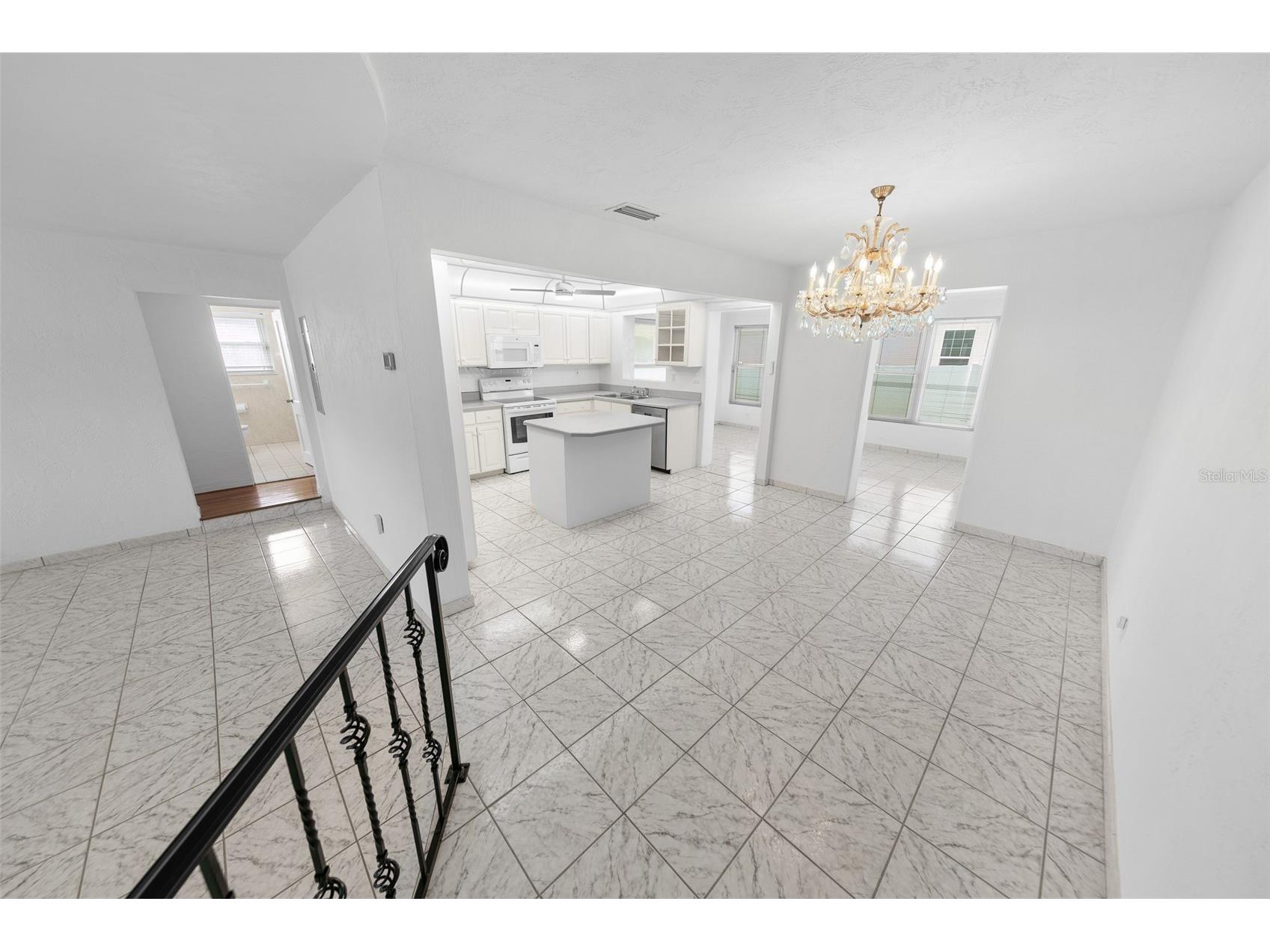 402 Seaview Avenue Daytona Beach FL 32118 NS1088477 image8