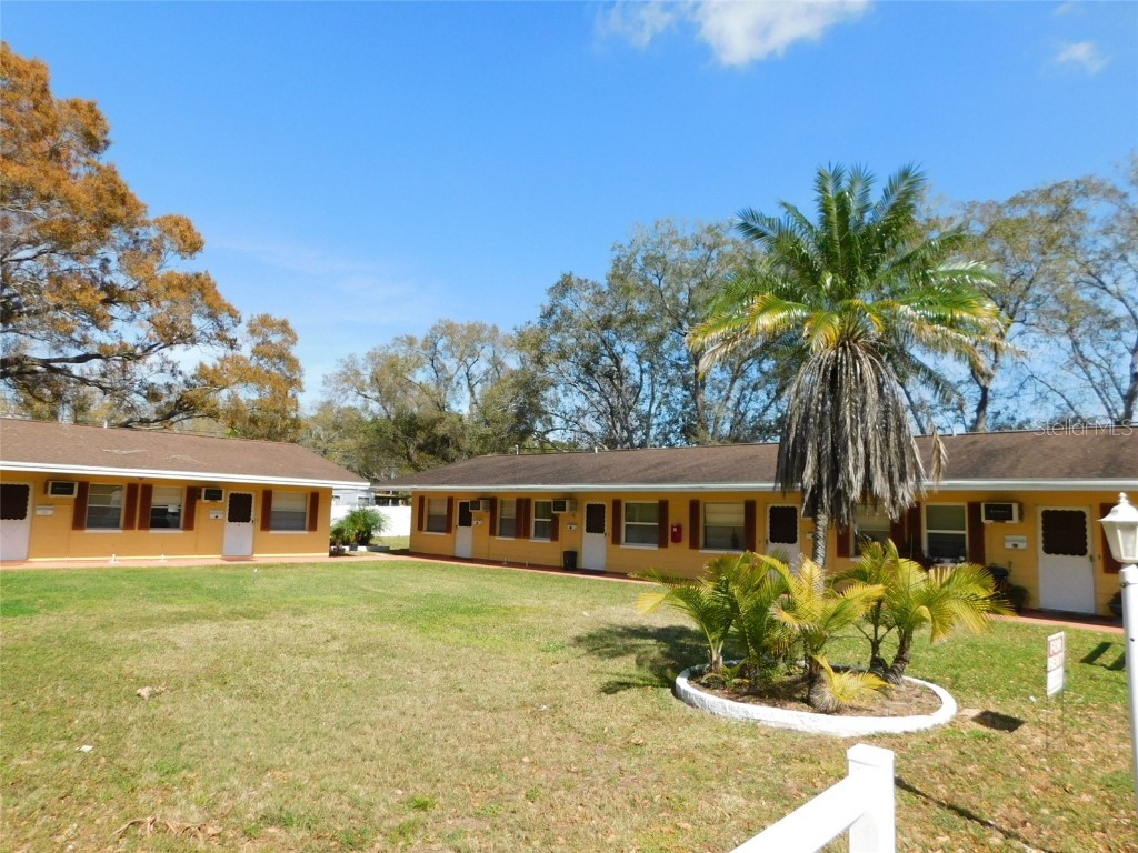 402 Stremma Road Largo FL 33770 U8191514 image1