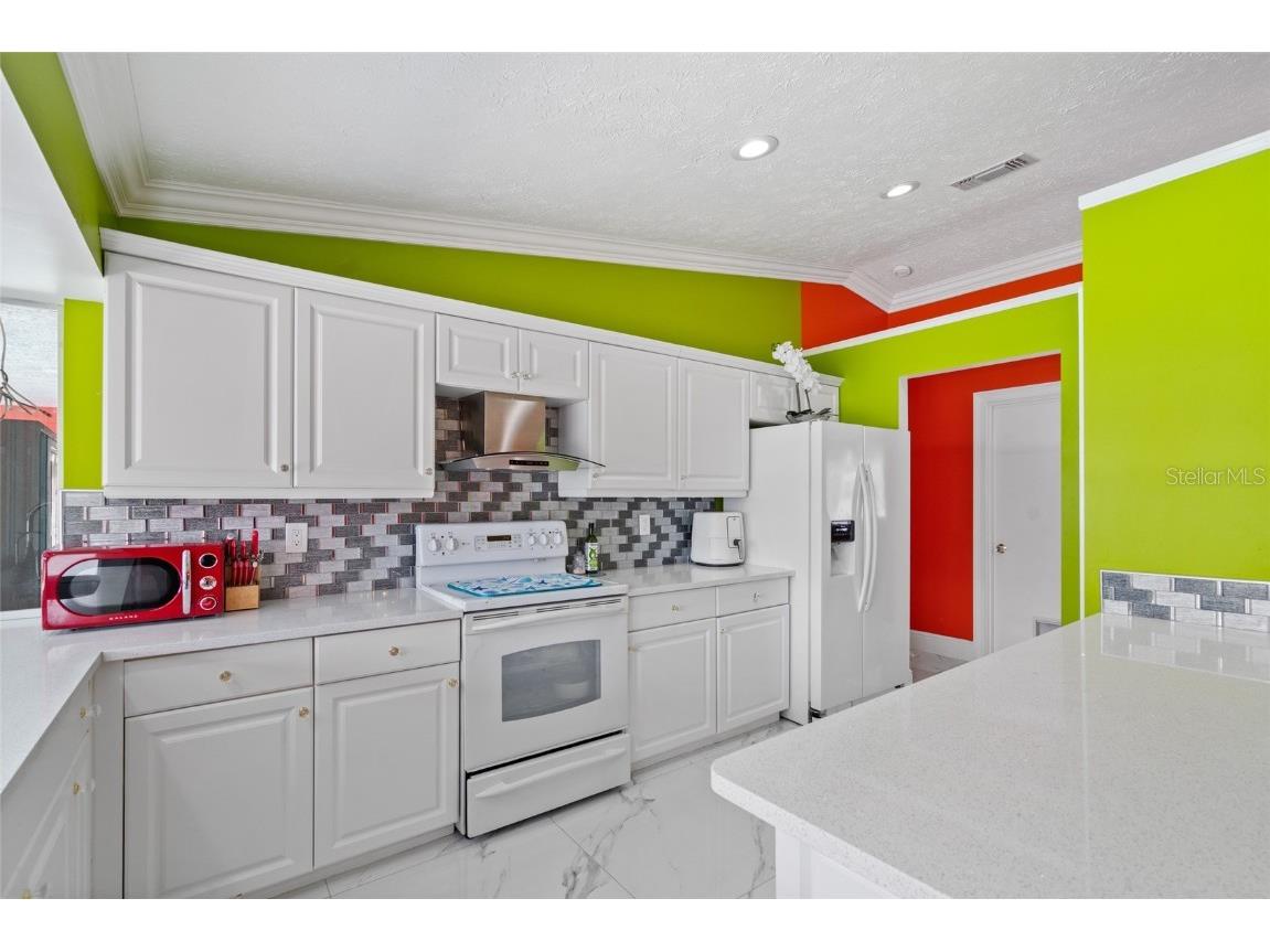 402 SW Seaflower Terrace Port Saint Lucie FL 34984 OK225391 image16