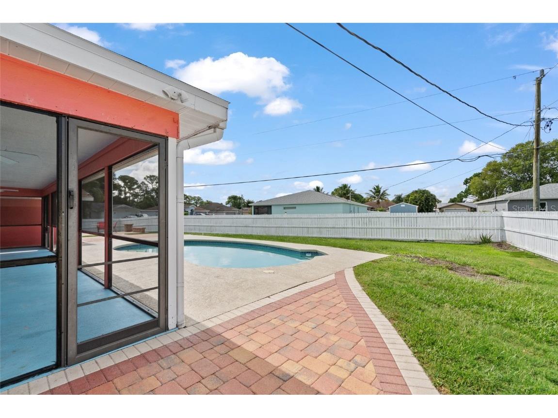 402 SW Seaflower Terrace Port Saint Lucie FL 34984 OK225391 image33