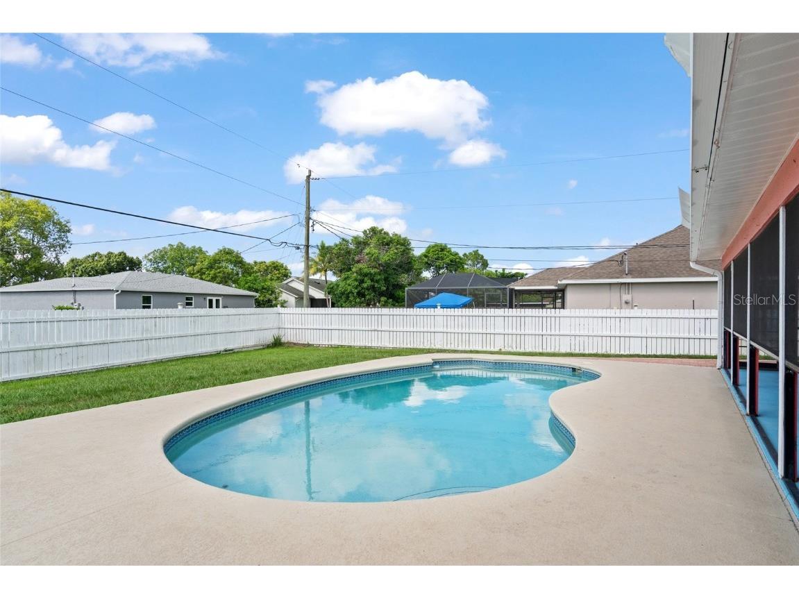 402 SW Seaflower Terrace Port Saint Lucie FL 34984 OK225391 image35