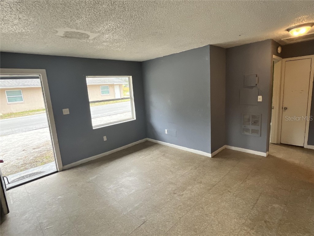 402 Terry Street Wildwood FL 34785 O6366347 image1