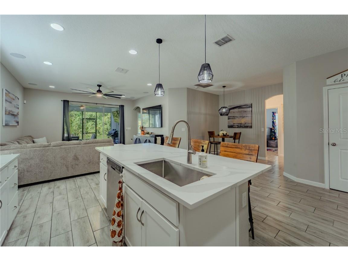 4020 Balsam Falls Road Deland FL 32724 V4945527 image9