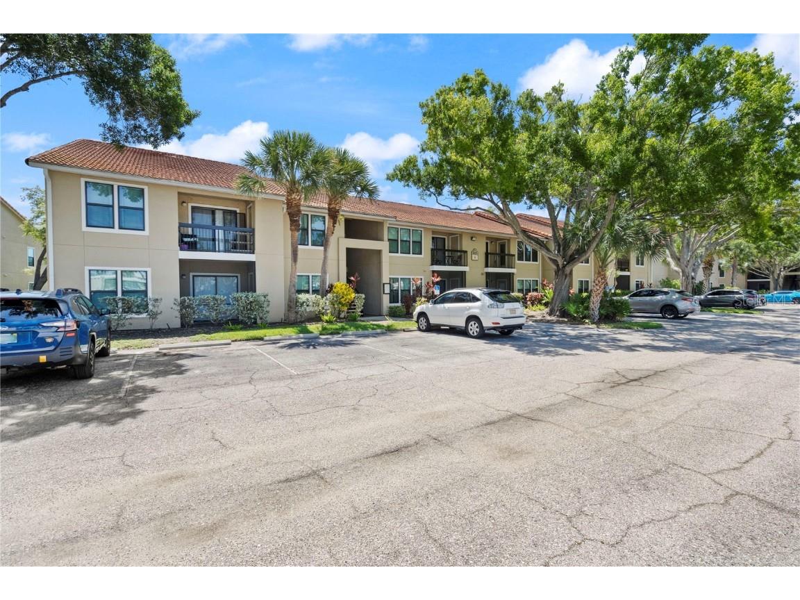 4020 Crockers Lake Boulevard #527 Sarasota FL 34238 A4614091 image1