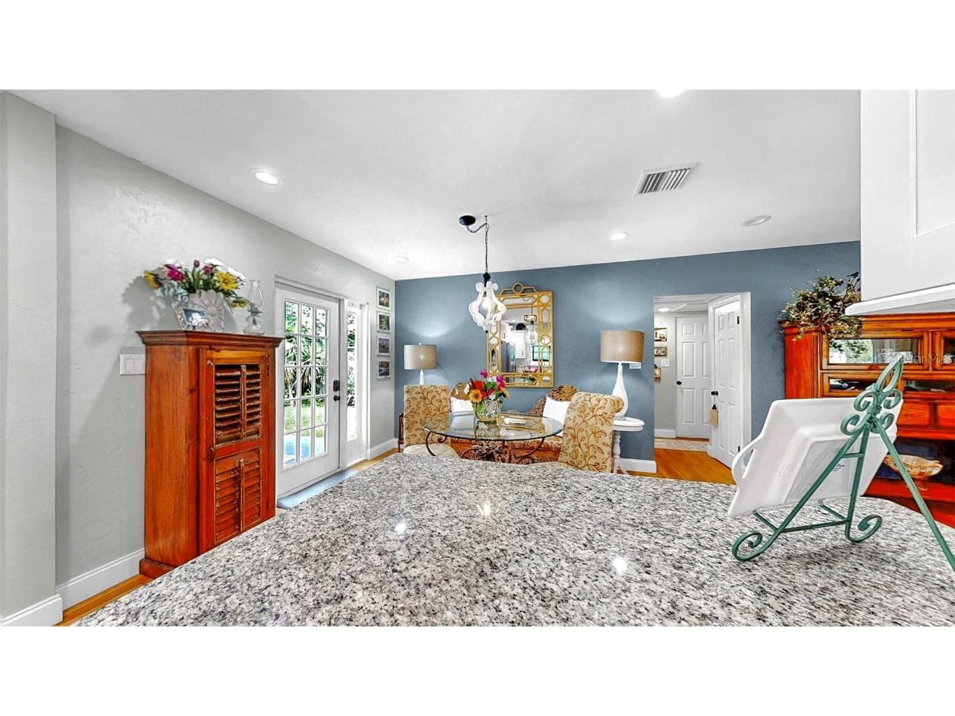 4020 Queen Street N Saint Petersburg FL 33714 TB8404537 image15