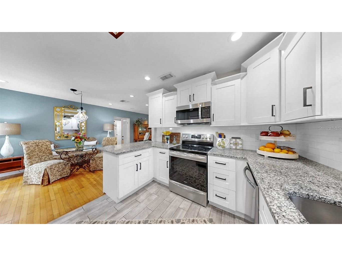 4020 Queen Street N Saint Petersburg FL 33714 TB8404537 image16