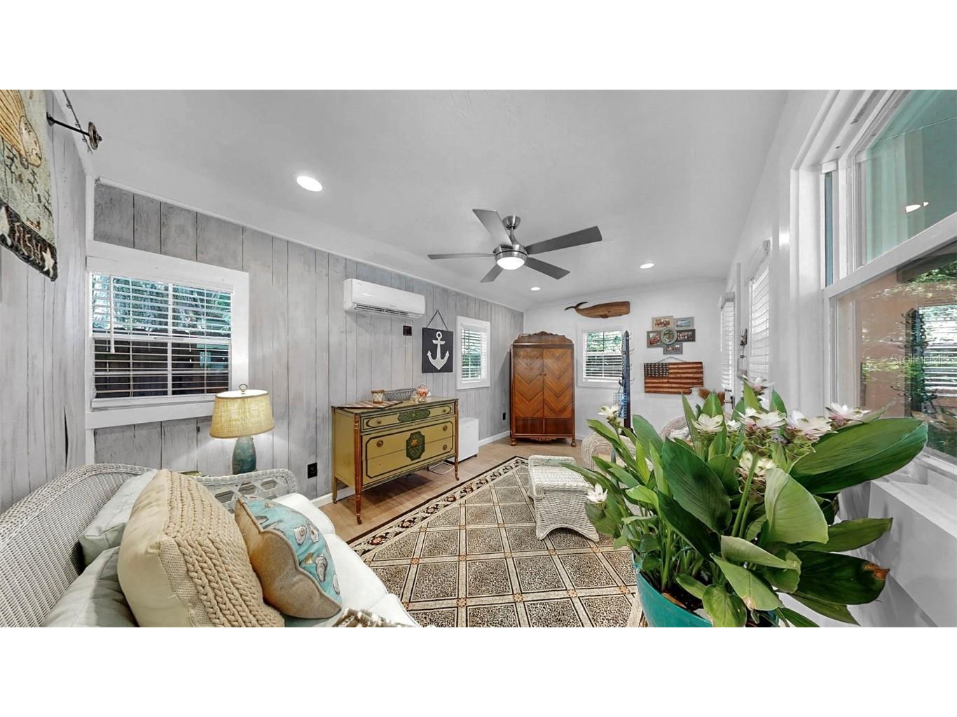 4020 Queen Street N Saint Petersburg FL 33714 TB8404537 image35