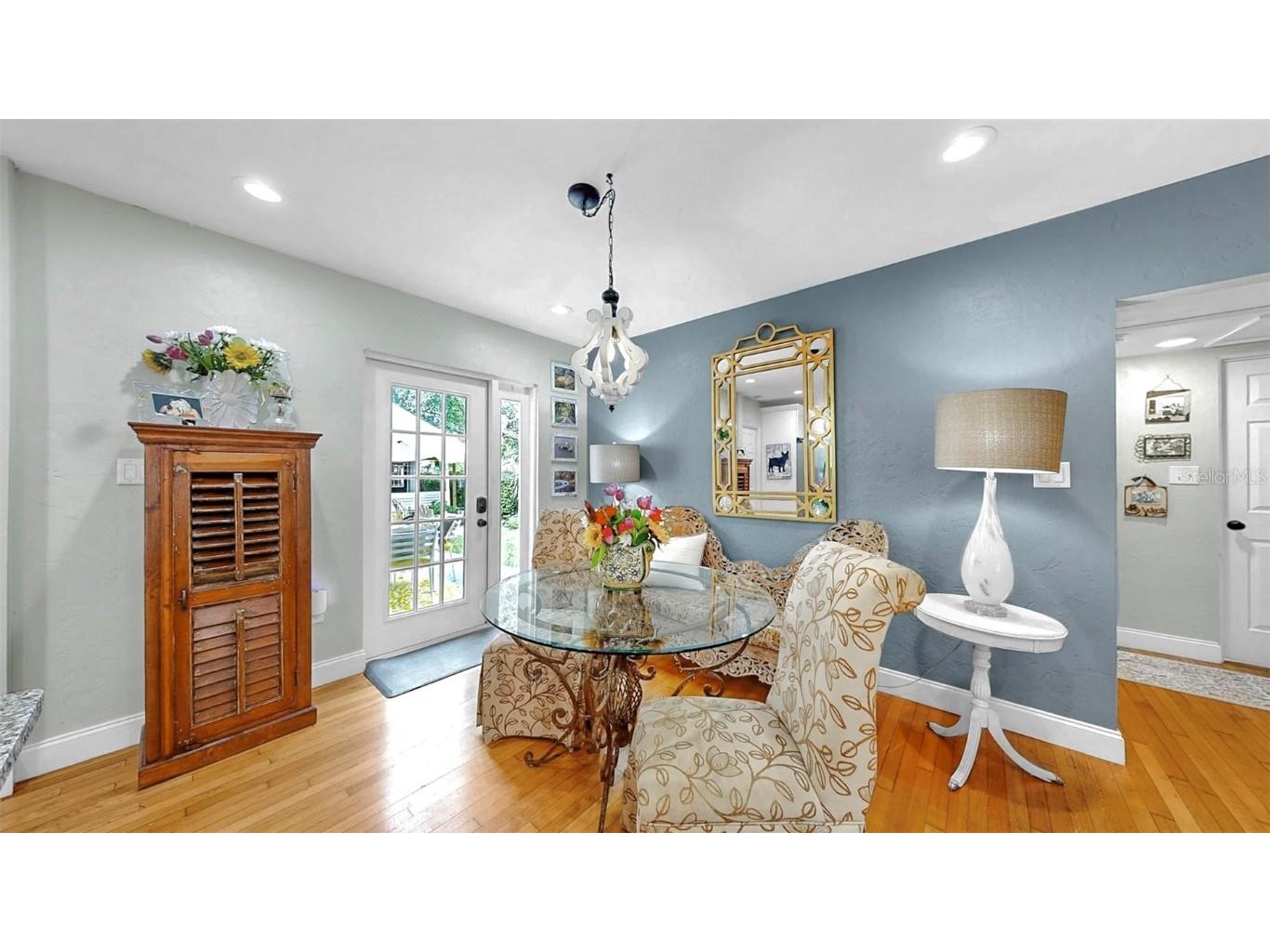 4020 Queen Street N Saint Petersburg FL 33714 TB8404537 image9