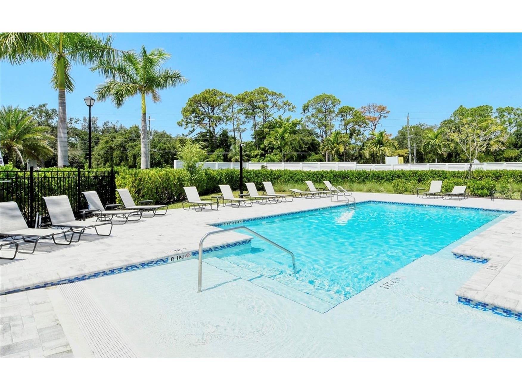 4020 Via Sienna Circle Sarasota FL 34243 A4698258 image50