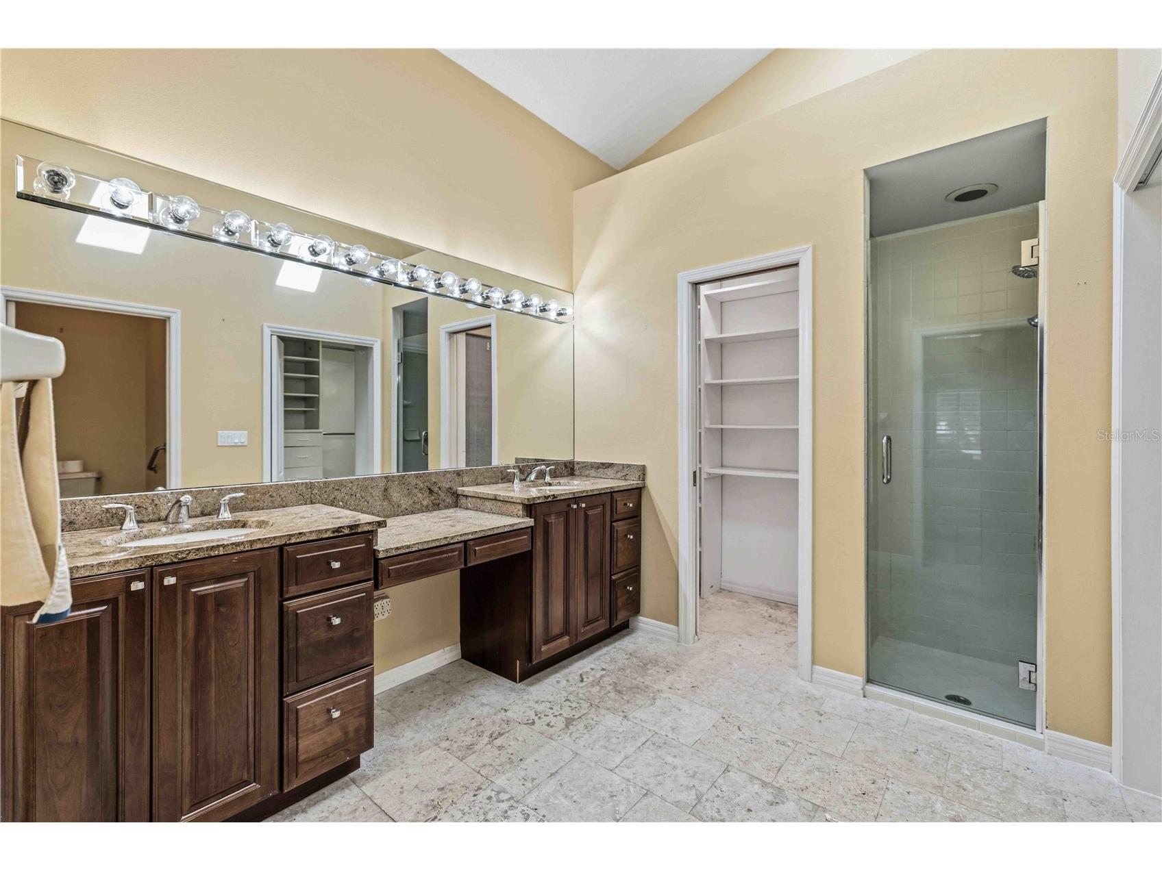 4021 Jardin Lane Sarasota FL 34238 A4689958 image10