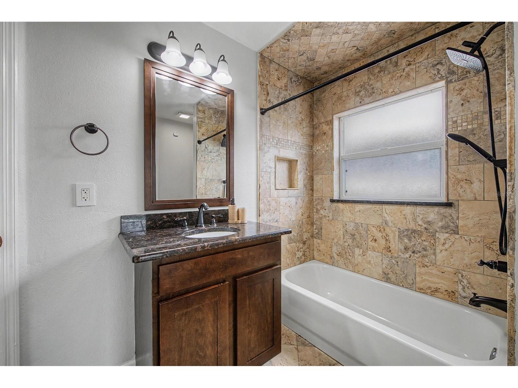 4021 Lithia Ridge Boulevard Valrico FL 33596 TB8514869 image32