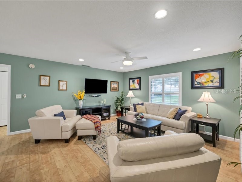 4021 Oakhurst Drive #3121 Sarasota FL 34233 A4677210 image4