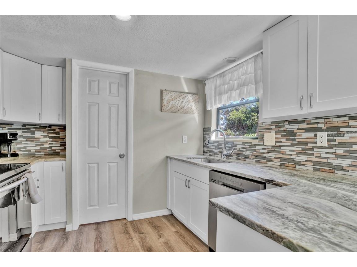 4021 Olive Avenue Sarasota FL 34231 A4670598 image18