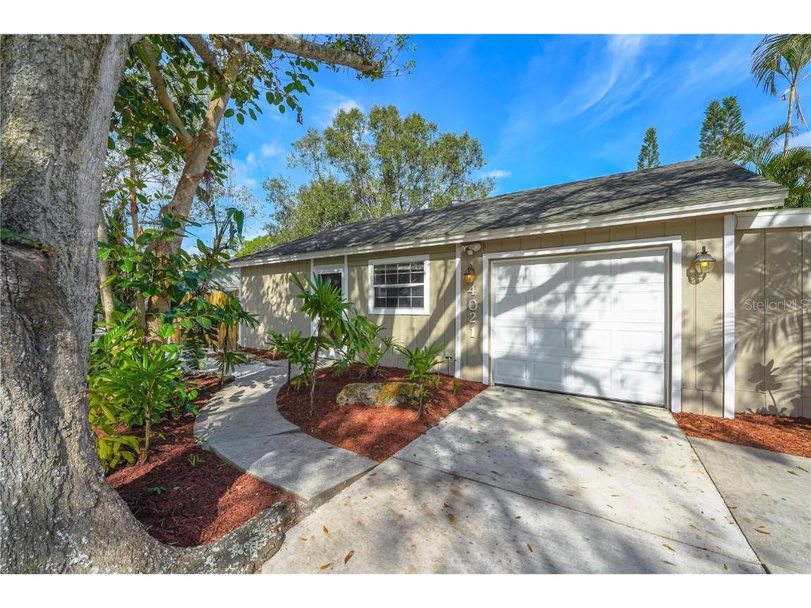 4021 Vana Drive Sarasota FL 34241 A4554034 image1