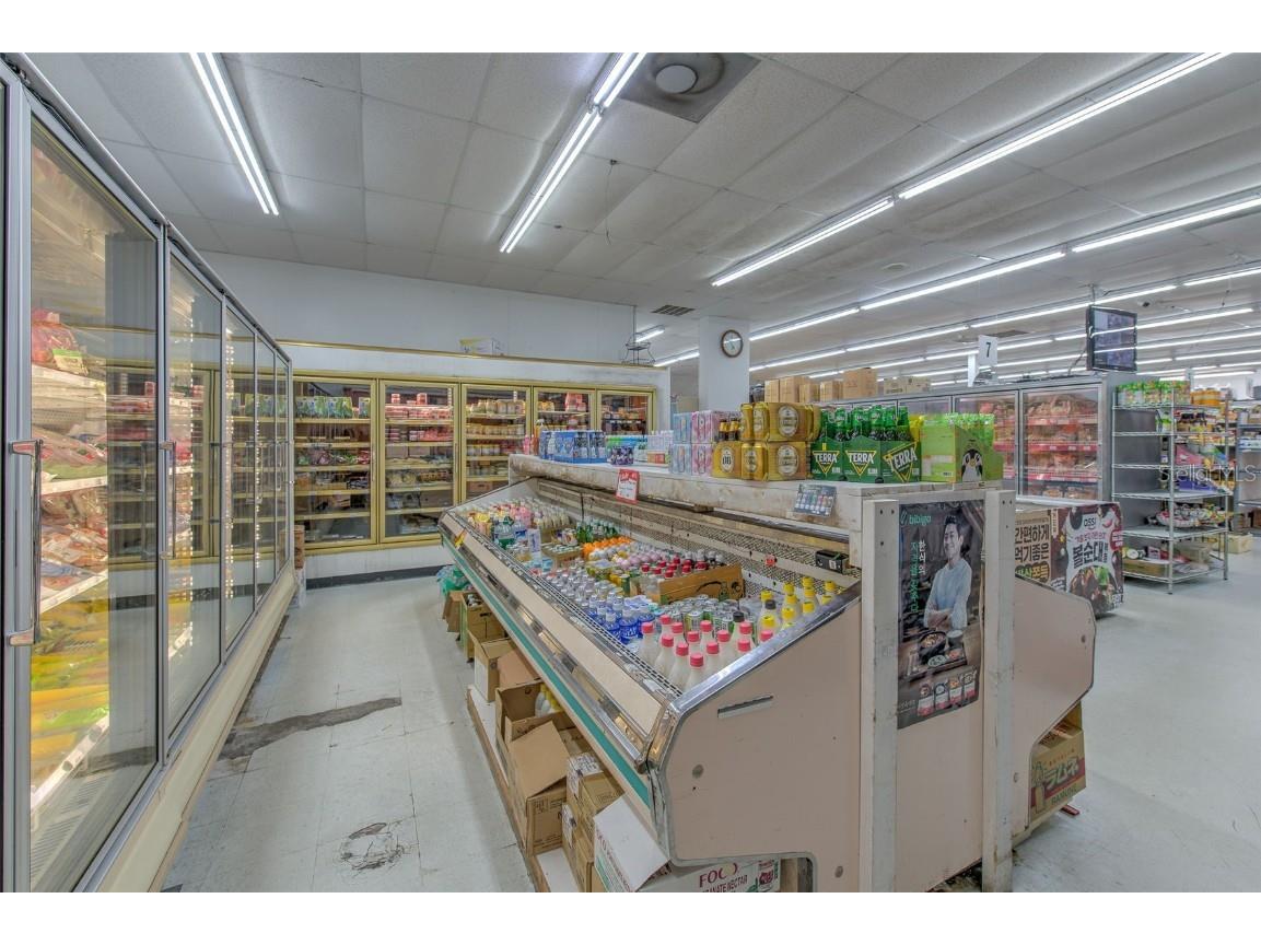 4021 W Hillsborough Avenue Tampa FL 33614 TB8325971 image11