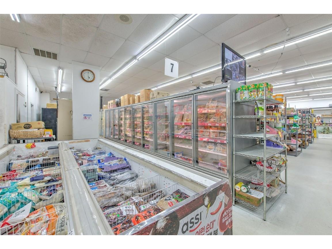 4021 W Hillsborough Avenue Tampa FL 33614 TB8325971 image12