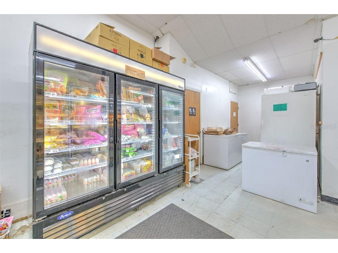 4021 W Hillsborough Avenue Tampa FL 33614 TB8325971 image14